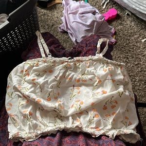 Art-Class shirt. White/beige with flowers on it. XL:14/16